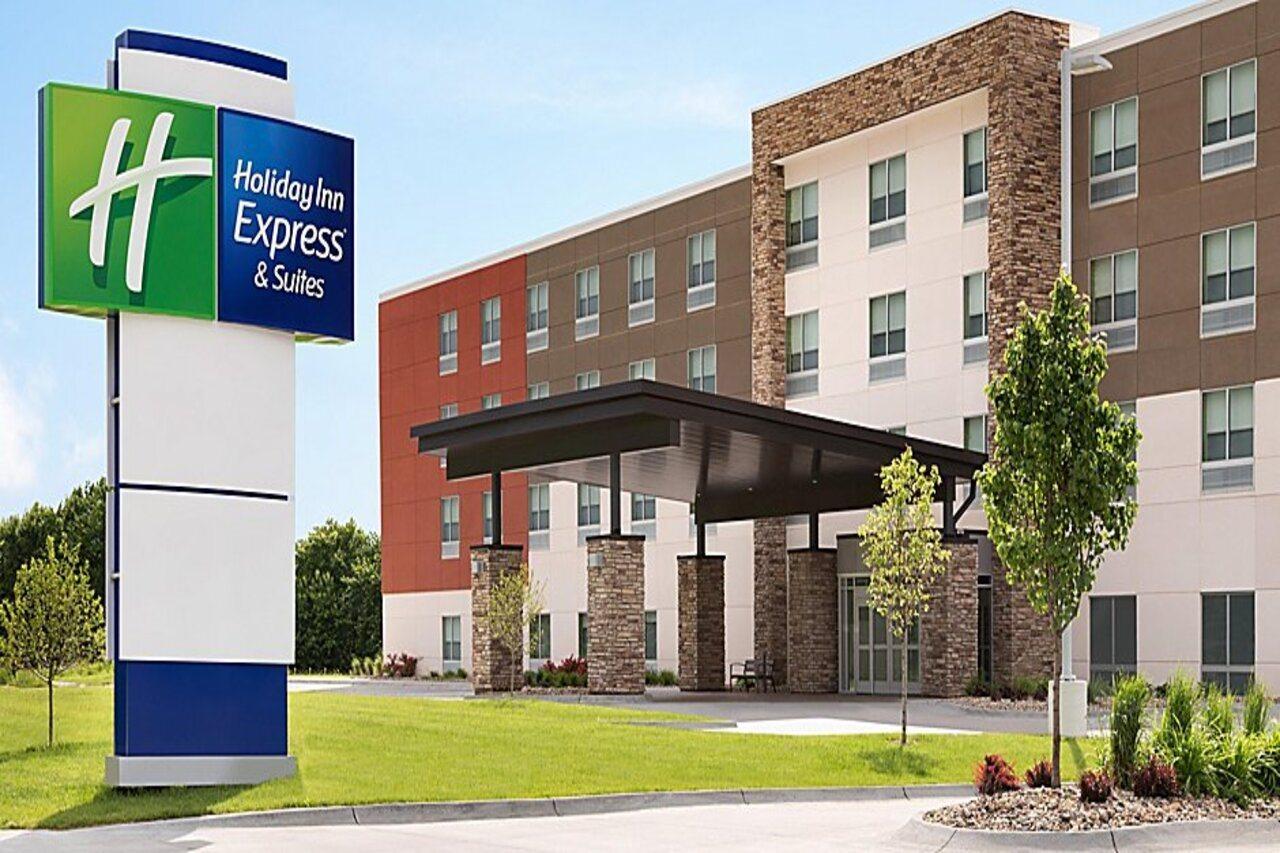 Holiday Inn Express & Suites - Savannah W - Chatham Parkway By Ihg Exterior photo
