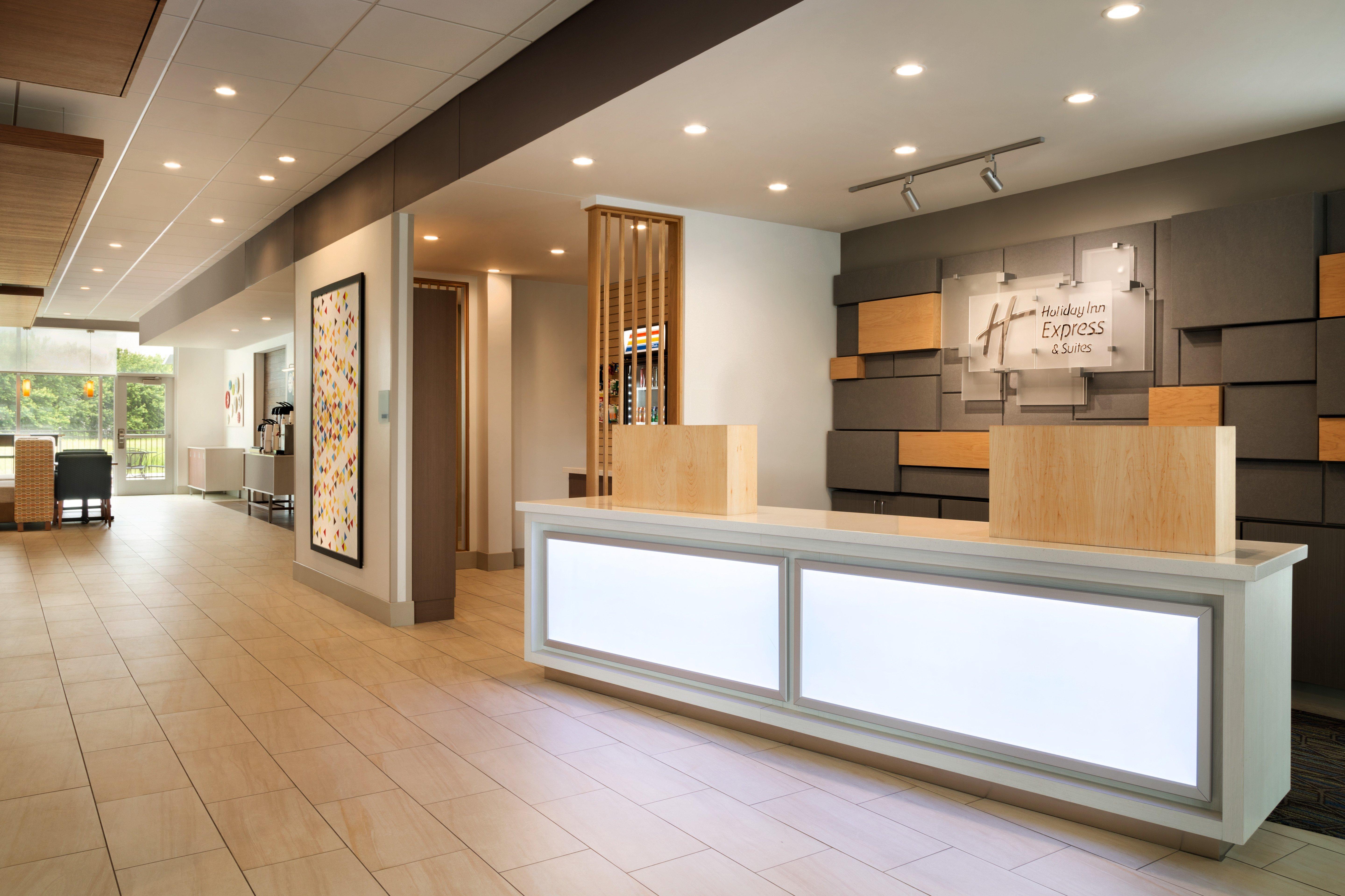 Holiday Inn Express & Suites - Savannah W - Chatham Parkway By Ihg Exterior photo