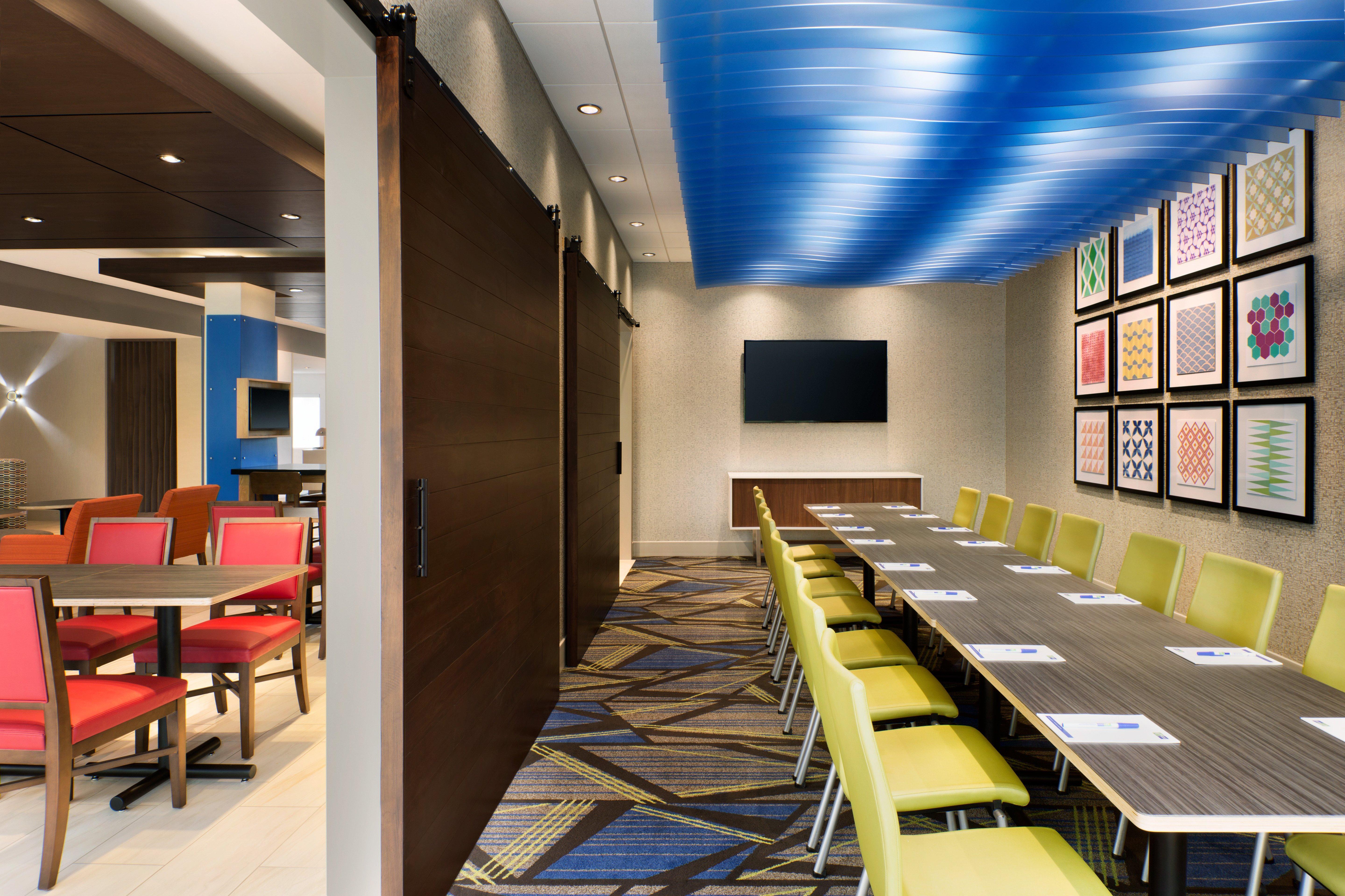 Holiday Inn Express & Suites - Savannah W - Chatham Parkway By Ihg Exterior photo